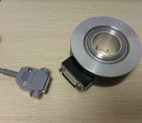 Диаметър на кухо клапана 40 mm GOWE 1024 Линия на допълнителните оптични энкодера Цвят: LINEAR водача 5 В